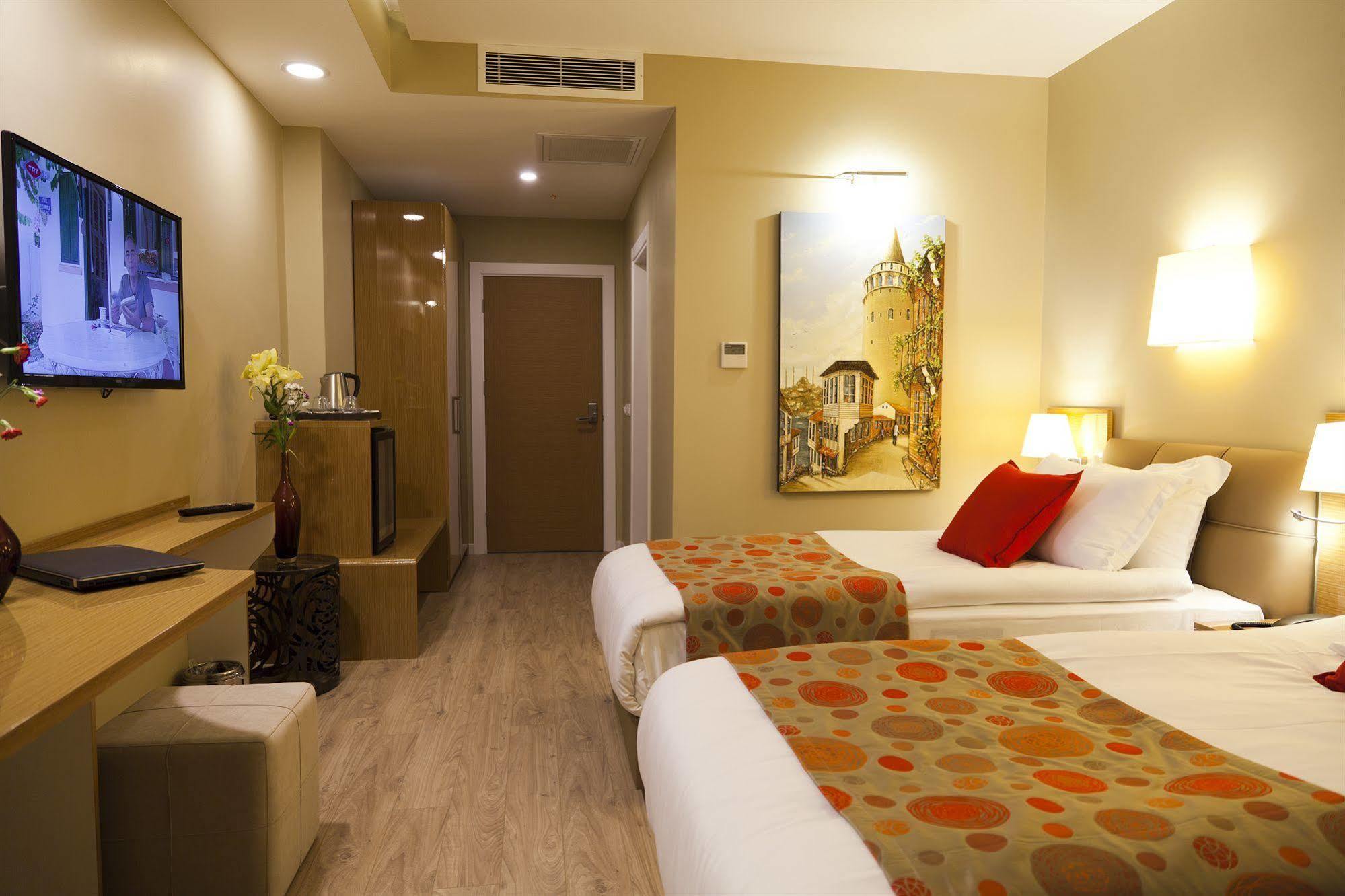 Grand Plaza Hotel อิสตันบูล ภายนอก รูปภาพ