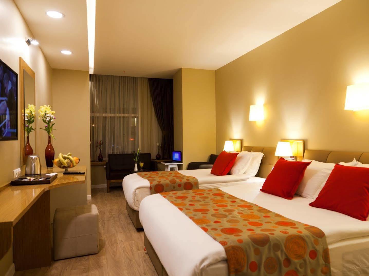 Grand Plaza Hotel อิสตันบูล ภายนอก รูปภาพ